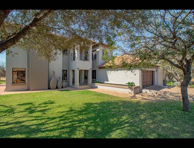 4 BEDROOM HOUSE FOR SALE IN LEEUWFONTEIN ESTATE